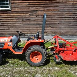 1999 KUBOTA B7300 4WD TRACTOR 