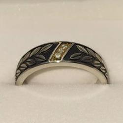10kt Gold-SS Mens Antiqued Diamond Ring. Size12