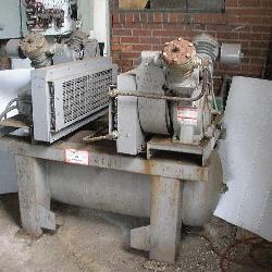 INGERSOLL RAND 4 CYL DUAL PUMP AIR COMPRESSER