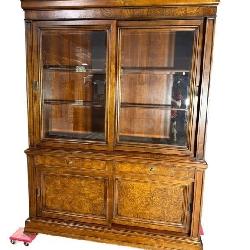 ETHAN ALLEN CHERRY BURLED FRONT SLIDING GLASS