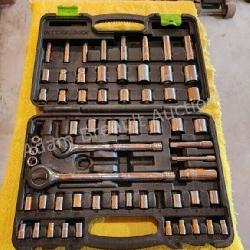 Pittsburgh 60 piece ratchet socket set