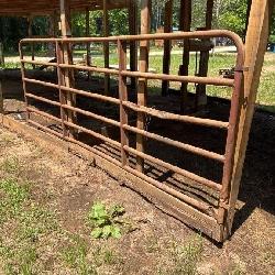Metal Livestock Gate With Hinged Design