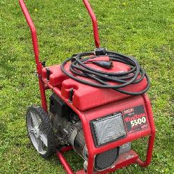 Generac Wheel House 5500W Heavy Duty Generator