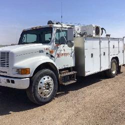2425 2001 International 4900 Servic