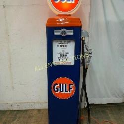 Gulf Gas Pump with Globe