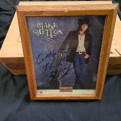 Blake Shelton Autographed 8x10