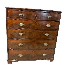 18TH CENT. FLAMED MAHOGANY BOW FRONT OVERSIZED