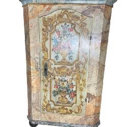 18TH CENT. PINE PAINT DECORATED 1 DOOR WARDROBE