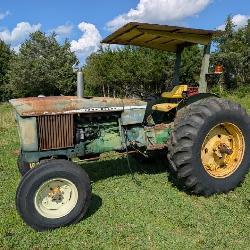 John Deere 2030 Tractor