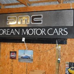 LARGE ORIGNAL DELOREAN CMC LIGHTED UP DEALER