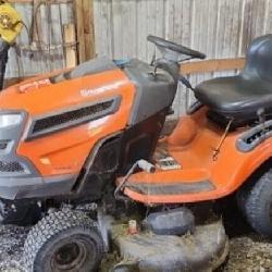 Husqvarna YTH 2246 Riding Lawn Mower 318hrs Run
