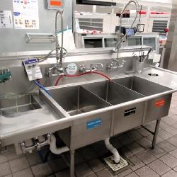 101-inch 3-compartment Seafood Sink