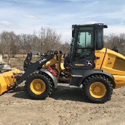 JD 244L wheel loader