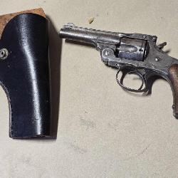 Large Online Estate Auction out of Northeast Kansas with Guns, Ammo, Vehicles, Knife Collection, Antiques and More