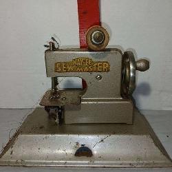 1940's German Kayanee Sew Master Sewing Machine