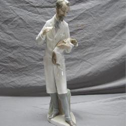 Lladro Veterinarian Porcelain Figure