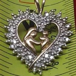 10kt  gold diamond heart w mother and child