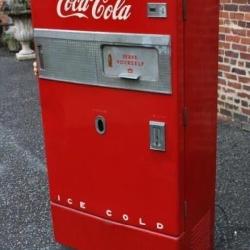 1940's Vintage Coca-Cola Vending Machine