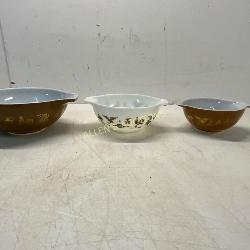 Three Pyrex Cinderella Mixing Bowls