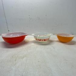3 Pyrex Mixing Bowls with Handles