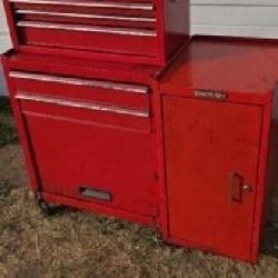 Stack on roll around tool chest