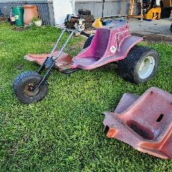 Project 3-Wheeler w/ 4 Fiberglass shells