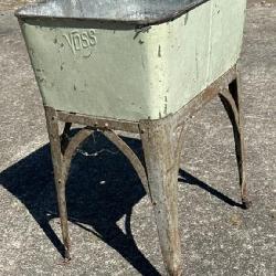 Voss Galvanized Laundry Wash Tub- missing a