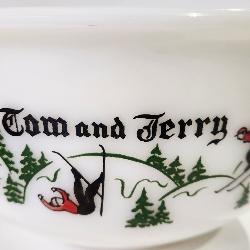 Tom & Jerry Punch Bowl - Skiing