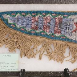 1880s SIOUX AMERICAN FLAG BEADED KNIFE SHEATH