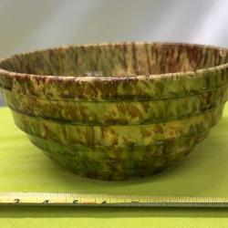 1920ï¿½s Spongeware Pottery Mixing Bowl Green,