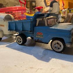 Antique Dealer Liquidation Auction out of Kechi Kansas - Shipping is Available