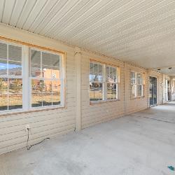 covered patio / sun room