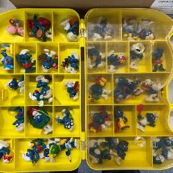 Smurf Collection incl. 1983 Wallace Berrie & Co Case
