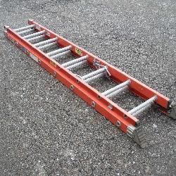 WERNER 16 FT FIBERGLASS EXT LADDER