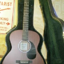 MARTIN RAOD SERIES GUITAR