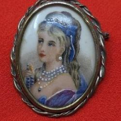 Limoges Cameo Hand Painted France Pendant