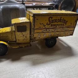 Metalcraft Sunshine Biscuit Pressed Steel Truck