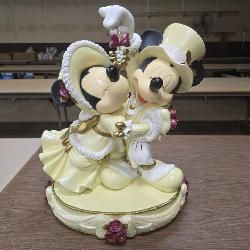 Mickey & Minnie Mouse Statue
