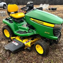 John Deere Lawnmower