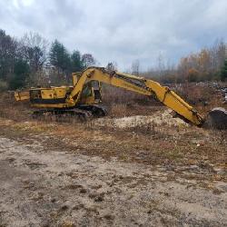 215 Caterpillar Excavator 