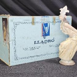 Rare Lladró Figurine #1531 Malia Retired 1989