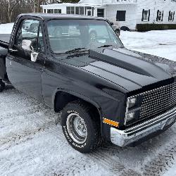 1984 GMC Short Bed Step Side 1/2 Ton Pickup Truck 