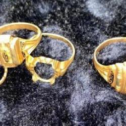4 rings  10 kt yellow gold 12.71g