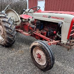 Ford 801 Powermaster Wide Front 2 Wheel Drive Tractor