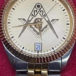 Masonic watch gold tone with receipt and box