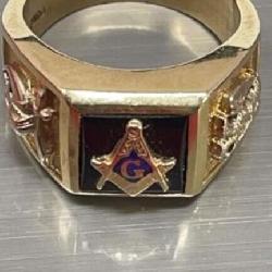 Marked  and tested 14K Masonic ring, 18.28g