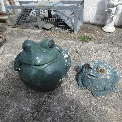 Decorative Frog Statues