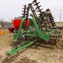 John Deere 220 Disc