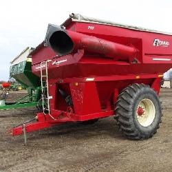E-Z Trail 710 Grain Cart