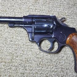 Large Estate Auction with Guns, Knives, Quilts, Signs, Pipes & Lighters, Antique Toys, Old Coins and Currency PLUS More - We Ship!